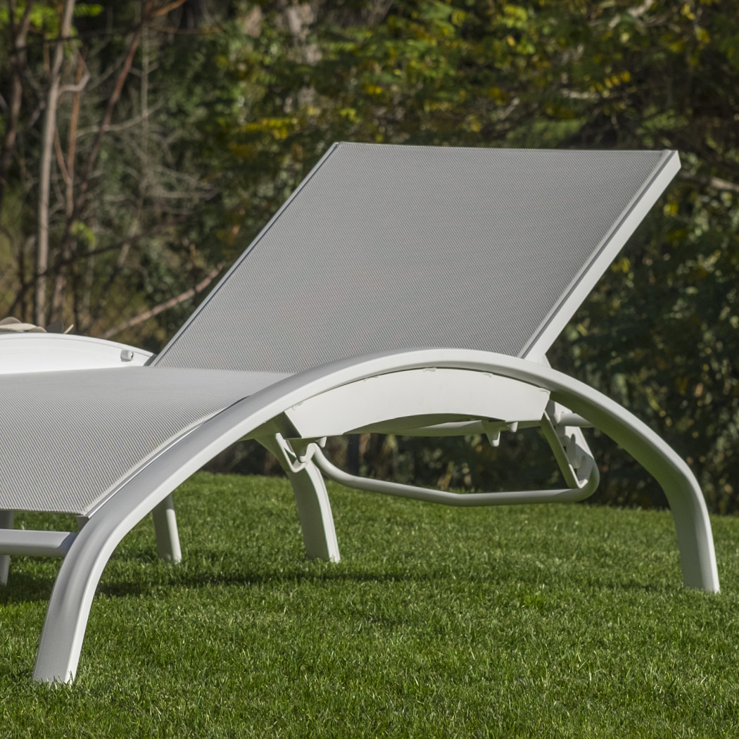 Шезлонг IRIS white