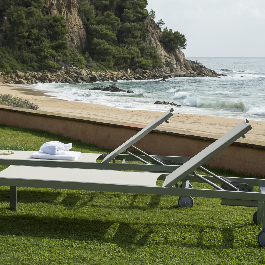 Шезлонг Olimpia with wheels