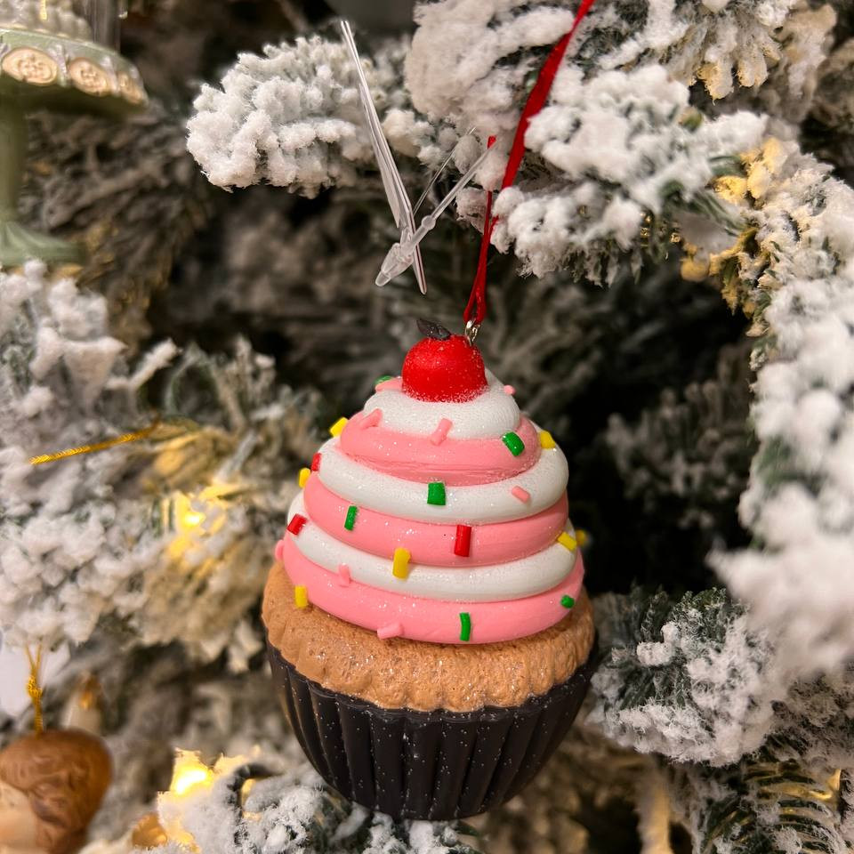 Новорічна іграшка Cupcake Clay H8 02