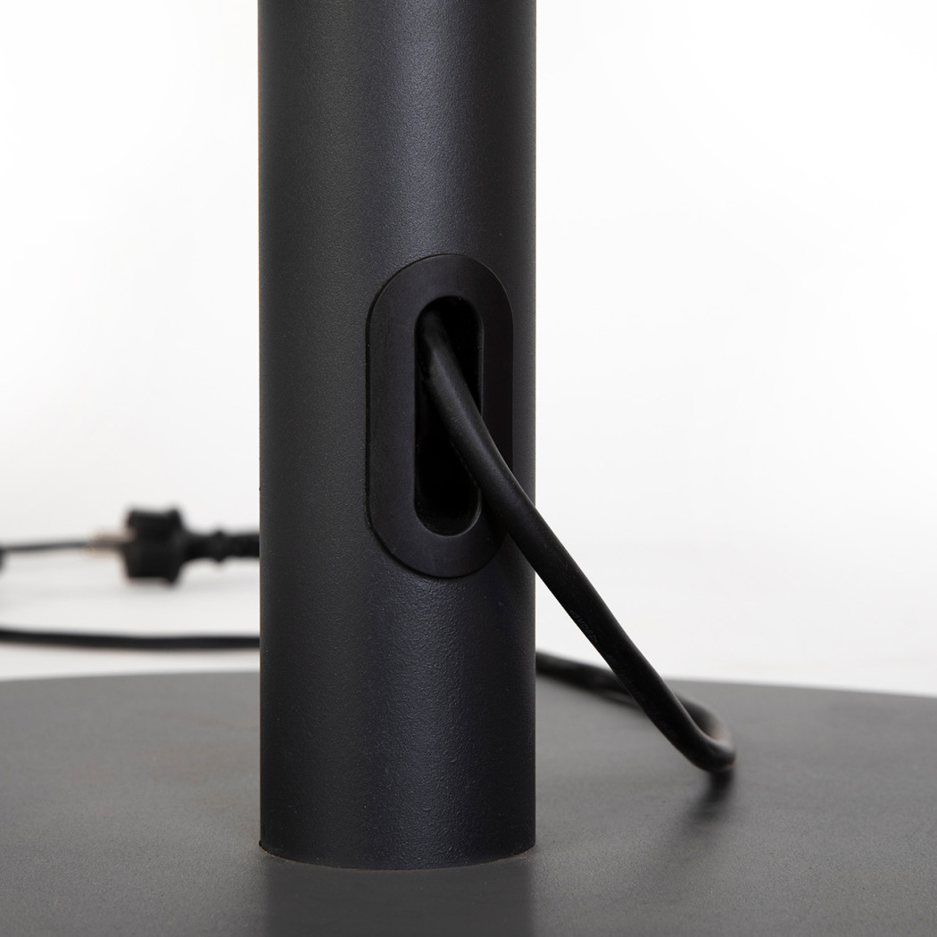 Edison the Giant White H182