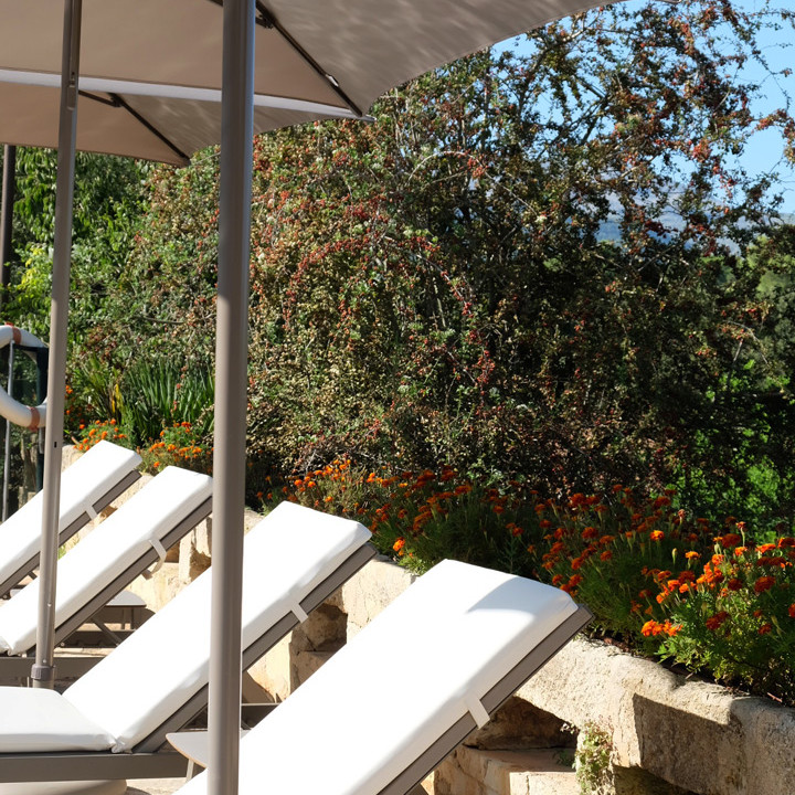 Парасолька Eolo Pureti 2.5x2.5 Taupe Sand з базою Bond 35