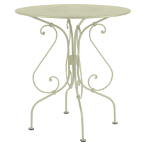 1900 Table 67 Willow Green