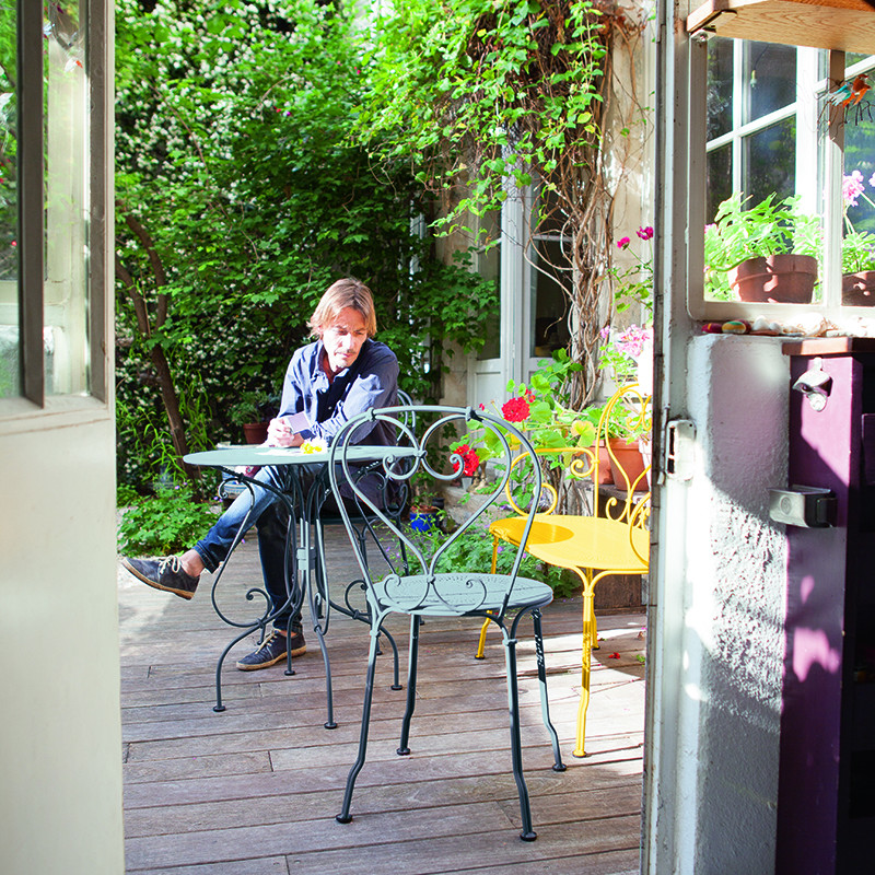 1900 Table 67 Steel Grey