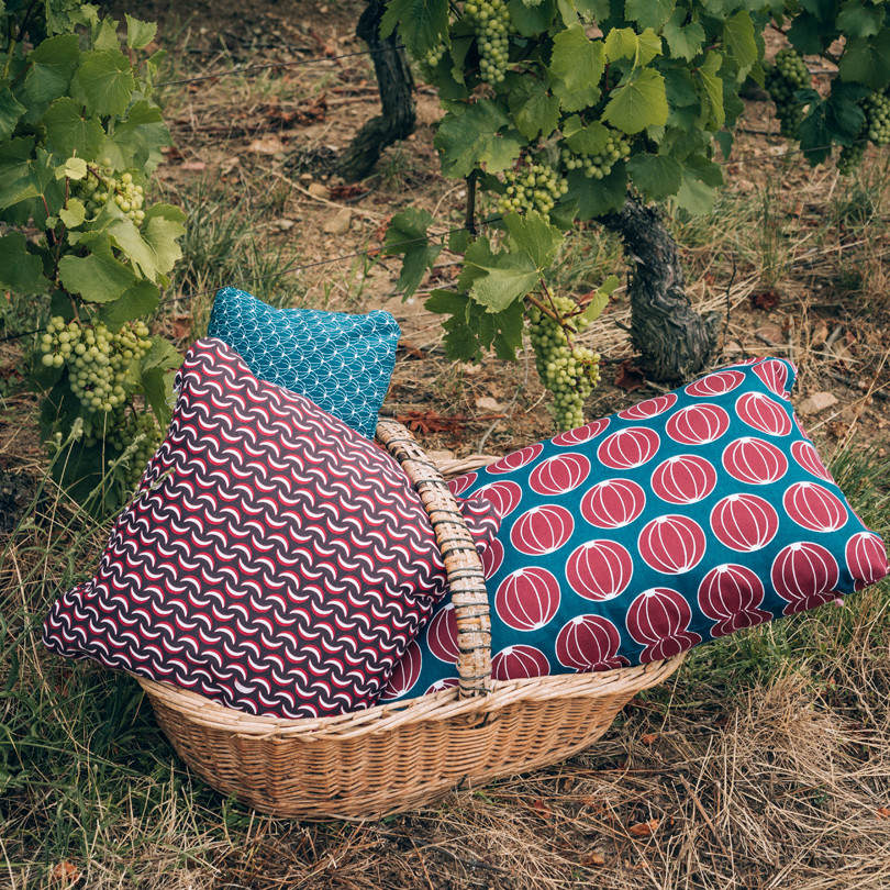 Bananes Cushion 44x44 Plum