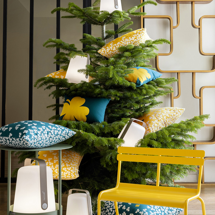 Trefle Cushion 44x30 Red Ochre