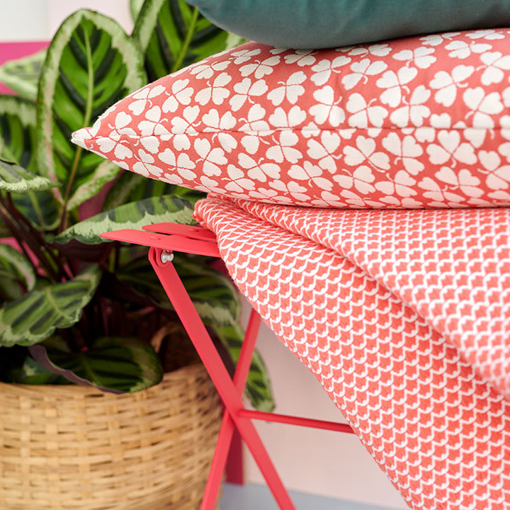 Trefle Cushion 44x44 Red Ochre