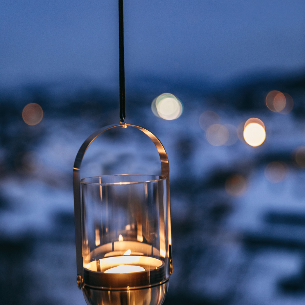 Gravity Candle Hanger