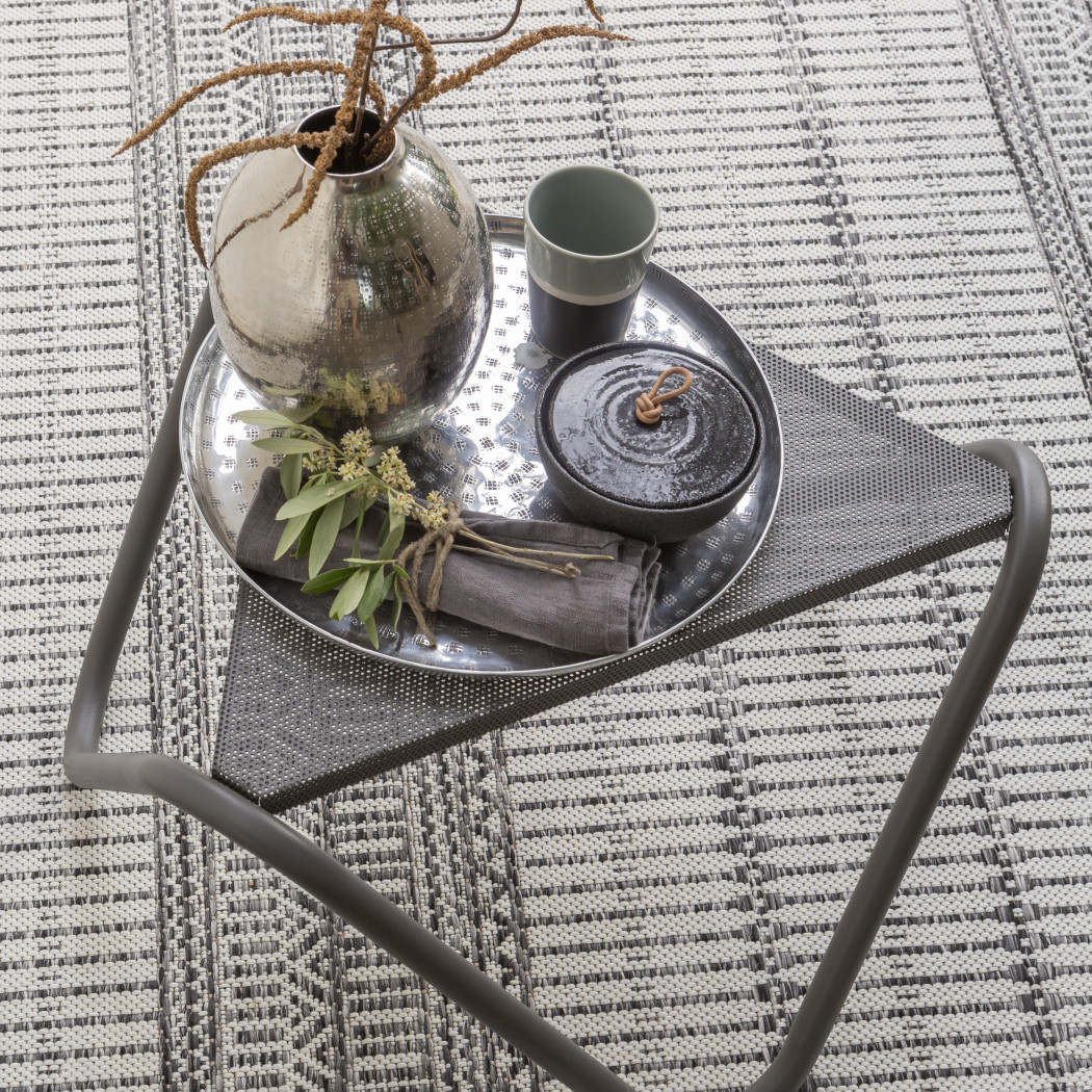 Столик Vogue Perforated Titane