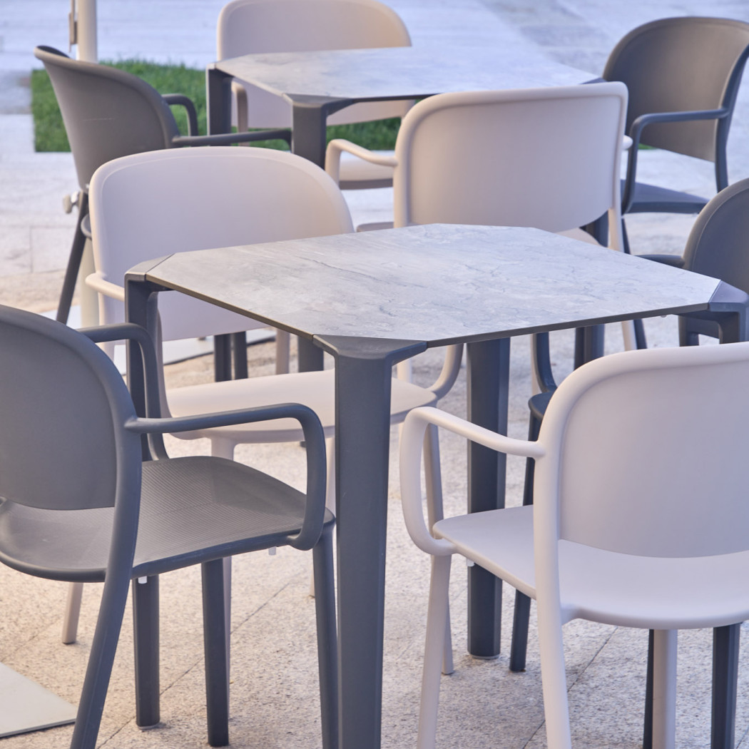 Стіл One 70 Sand