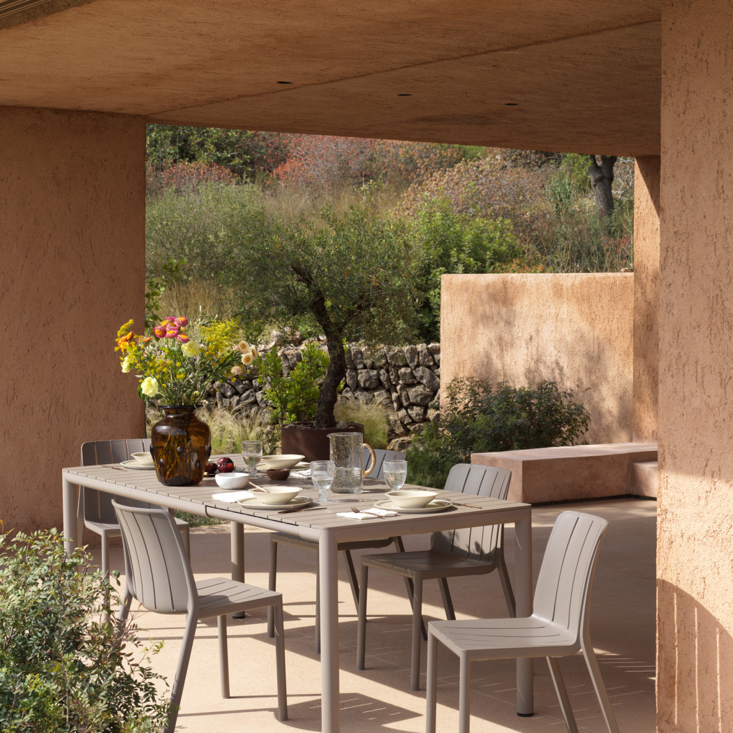 Стіл розкладний Tevere Extensible 147 Terra