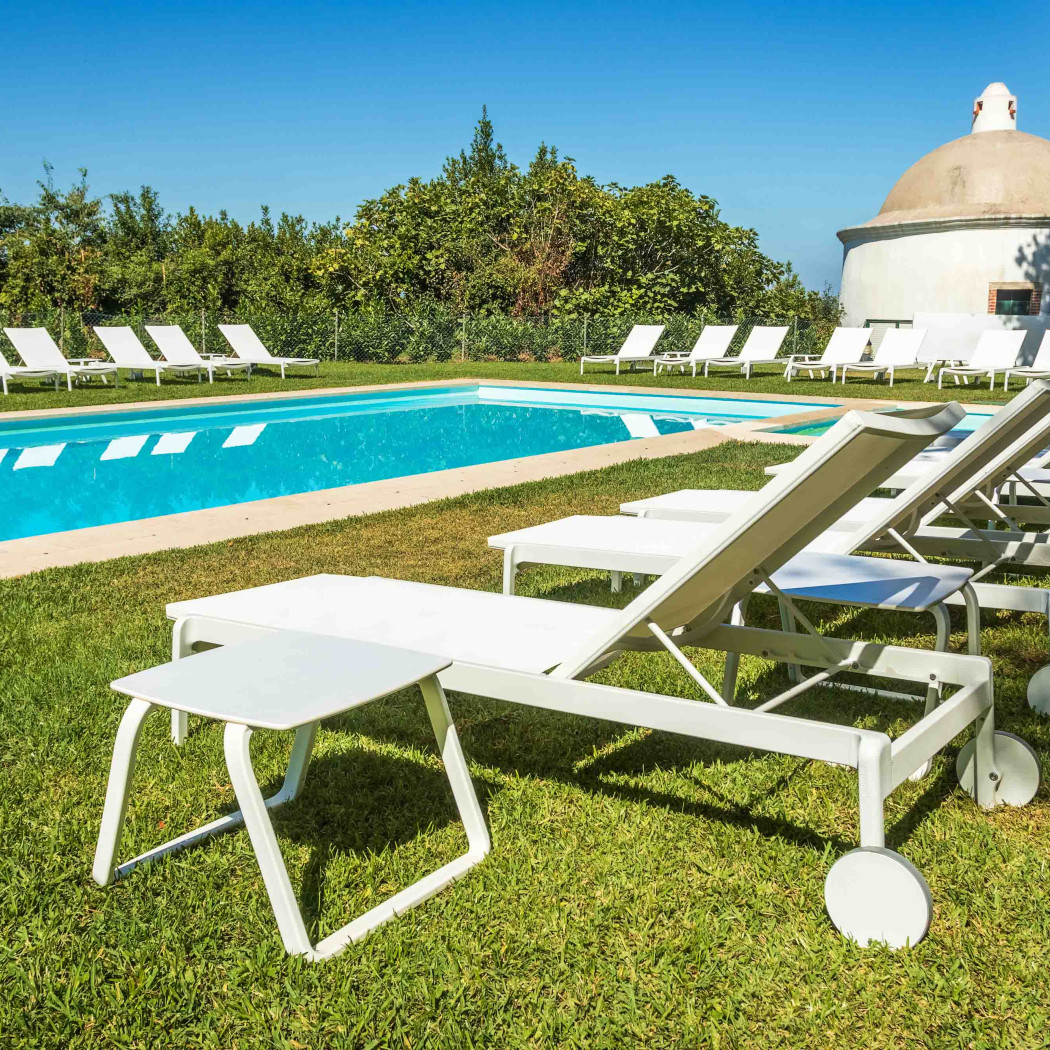 Шезлонг Lago White