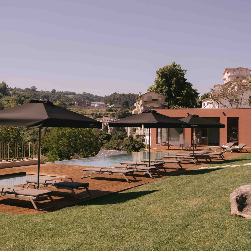 Шезлонг Vila Taupe Olivo