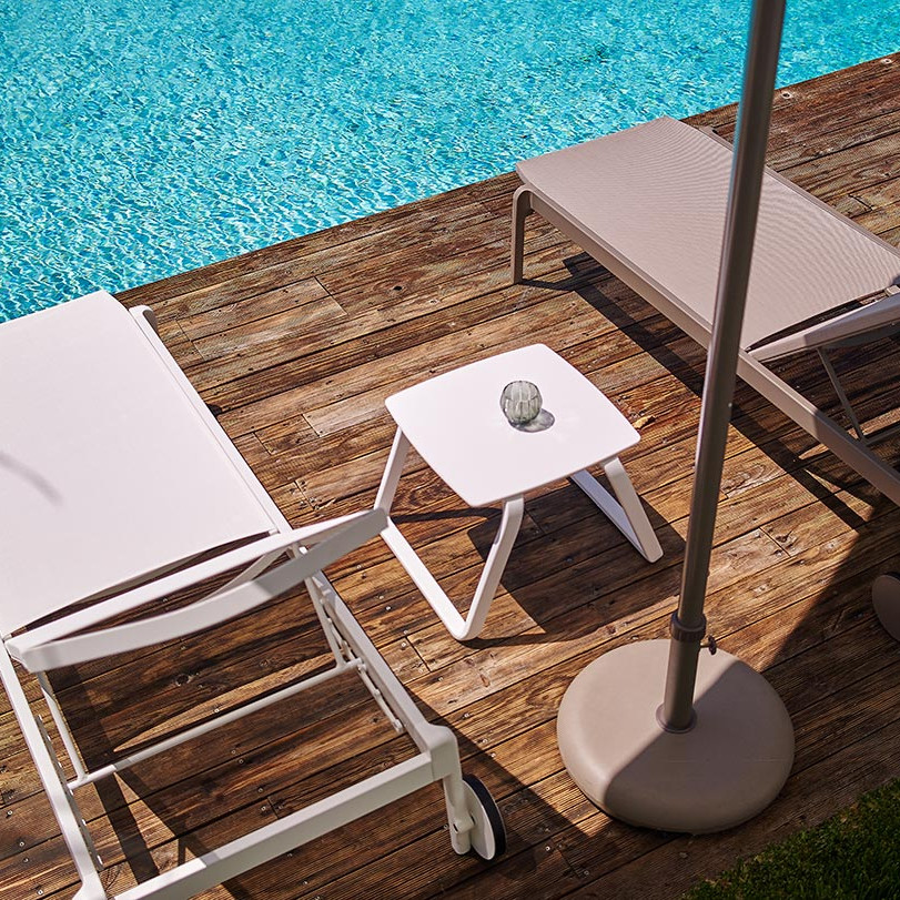 Шезлонг Lago White